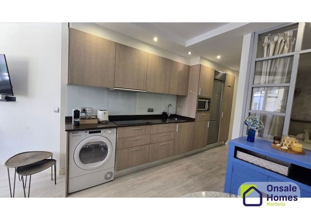 1 soveværelse Lejlighed til salg i Playa Bajadilla - Puertos, Marbella med swimmingpool garage - € 360.000 (Ref: 9806038)