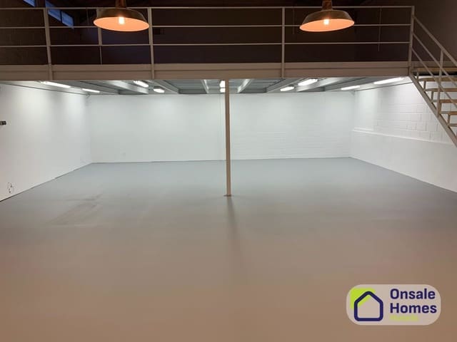 Local Comercial en Los Jardines de Marbella - La Ermita, Marbella en alquiler - 4.200 € (Ref: 9806039)