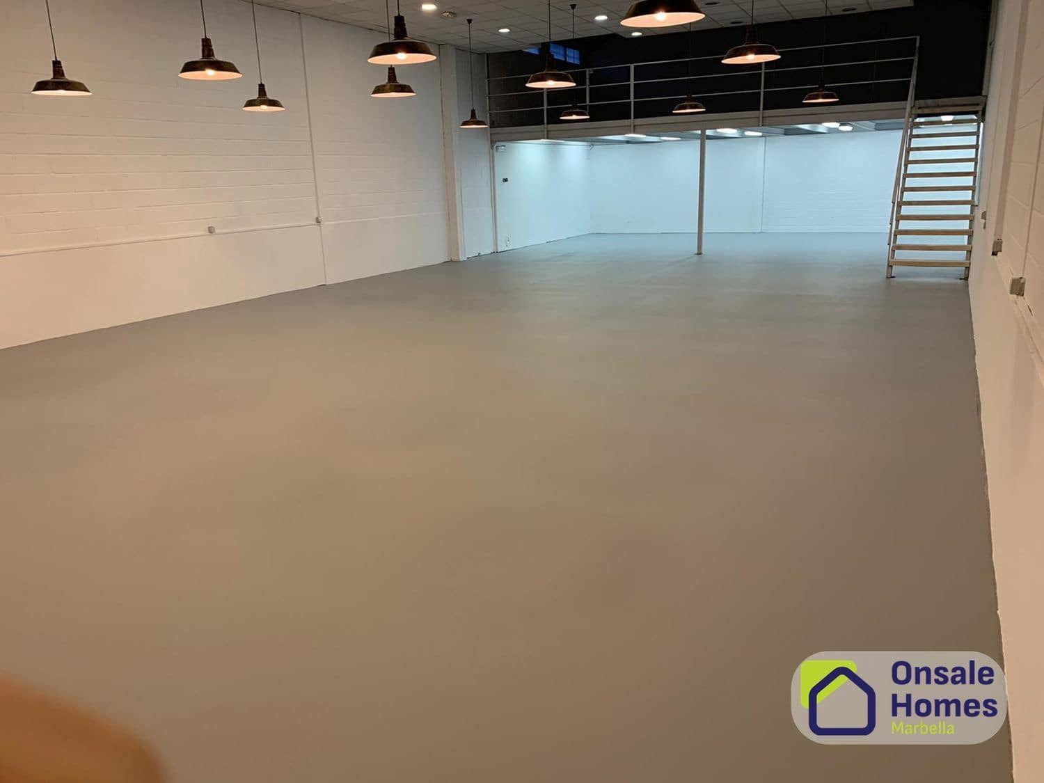 Local Comercial en Marbella en alquiler - 4.200 € (Ref: 9806039)