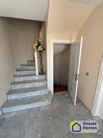 4 makuuhuone Omakotitalo vuokrattavana paikassa Bello Horizonte - Lindasol, Marbella mukana uima-altaan 
autotalli - 20 000 € (Ref: 9815468)