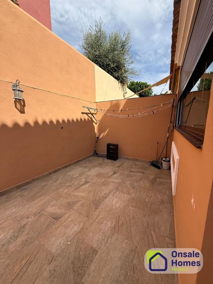 4 makuuhuone Omakotitalo vuokrattavana paikassa Marbella mukana uima-altaan 
autotalli - 20 000 € (Ref: 9815468)