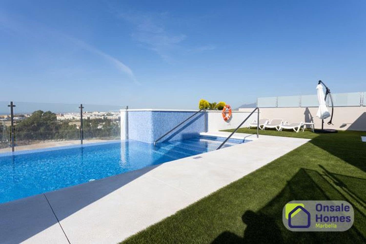 4 makuuhuone Huoneisto vuokrattavana paikassa Nueva Andalucia mukana uima-altaan 
autotalli - 5 000 € (Ref: 9816808)
