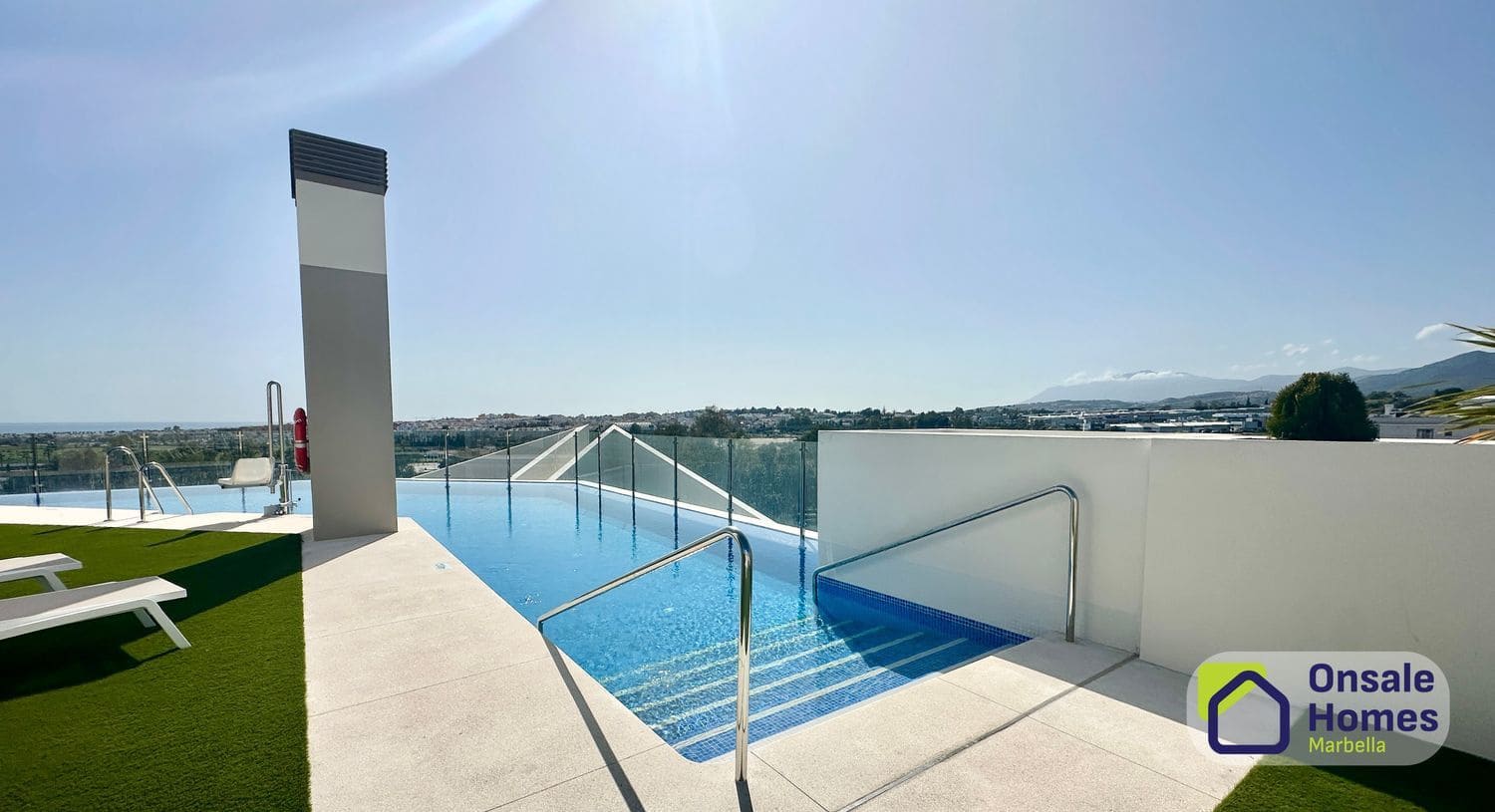 2 makuuhuone Huoneisto vuokrattavana paikassa Nueva Andalucia mukana uima-altaan 
autotalli - 2 600 € (Ref: 9816809)