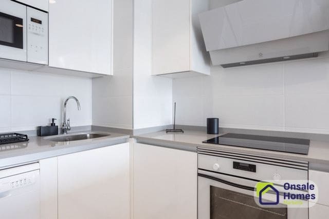 2 sypialnia Apartament na sprzedaż w Rodeo Alto - Guadaiza - La Campana, Marbella z basenem garażem - 890 000 € (Ref: 9819856)
