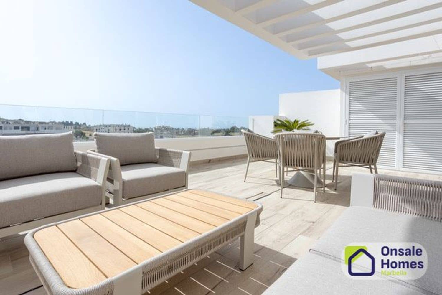 2 sypialnia Apartament na sprzedaż w Nueva Andalucia z basenem garażem - 890 000 € (Ref: 9819856)