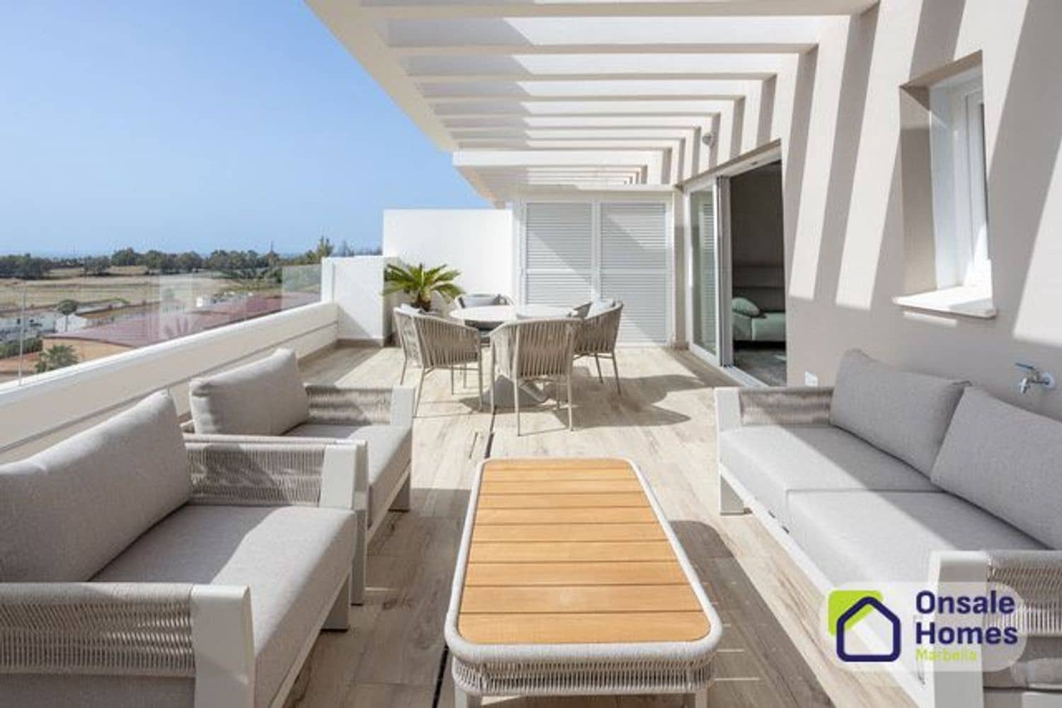 2 sypialnia Apartament na sprzedaż w Nueva Andalucia z basenem garażem - 890 000 € (Ref: 9819856)
