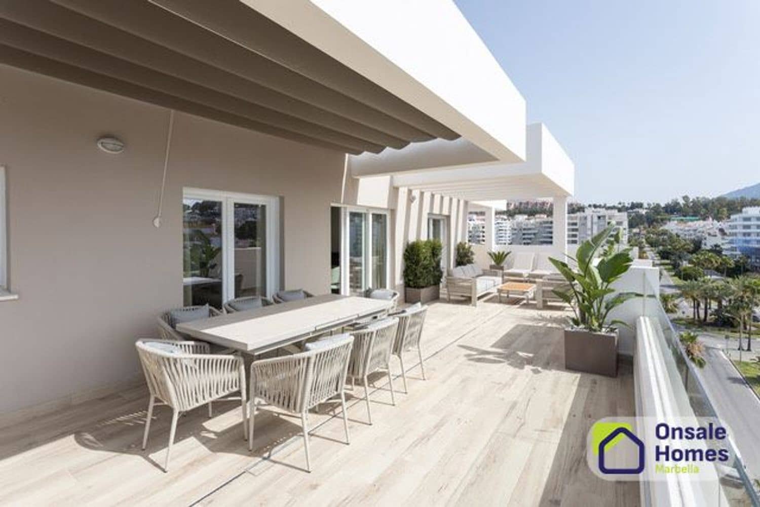 4 camera da letto Appartamento in vendita in Nueva Andalucia con piscina garage - 1.690.000 € (Rif: 9821977)