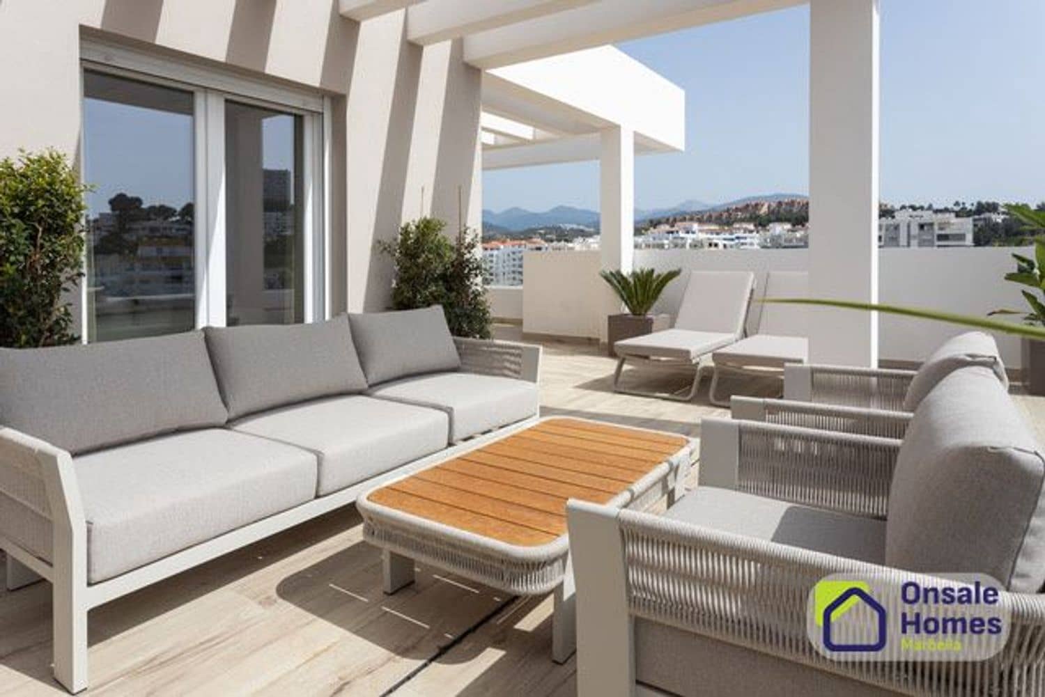 4 camera da letto Appartamento in vendita in Nueva Andalucia con piscina garage - 1.690.000 € (Rif: 9821977)