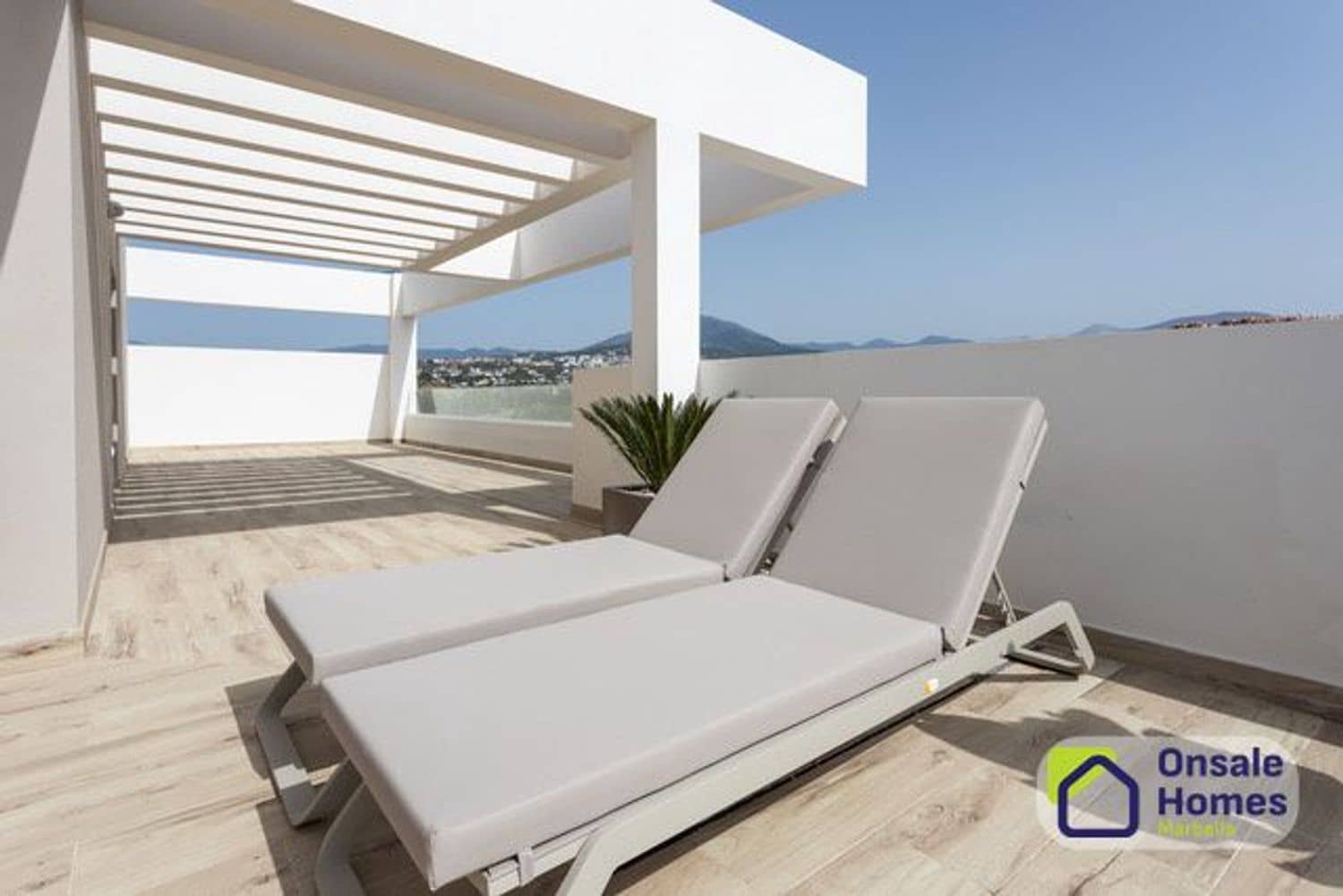 4 camera da letto Appartamento in vendita in Nueva Andalucia con piscina garage - 1.690.000 € (Rif: 9821977)