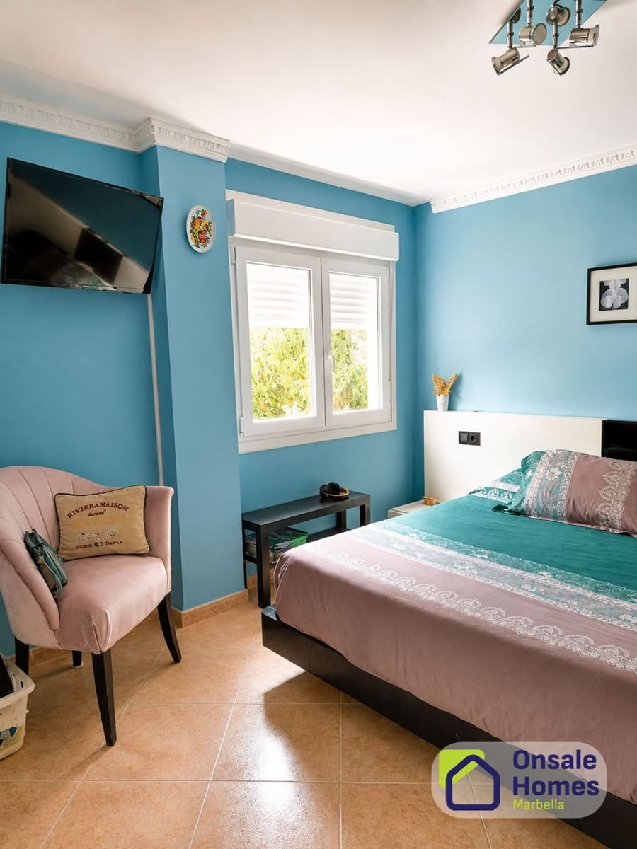 3 soveværelse Lejlighed til salg i San Pedro de Alcantara med garage - € 380.000 (Ref: 9828241)