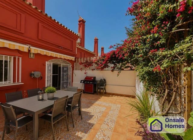 4 soveværelse Byhus til salg i Los Pacos, Fuengirola med swimmingpool garage - € 530.000 (Ref: 9830611)