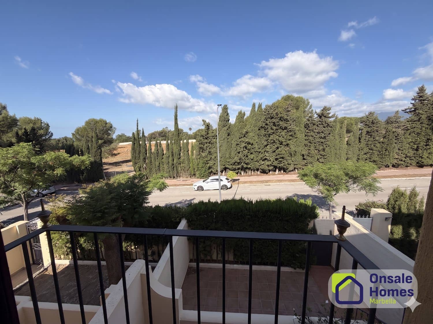 3 soverom Hus til salgs i Marbella med svømmebasseng garasje - € 830 000 (Ref: 9842000)