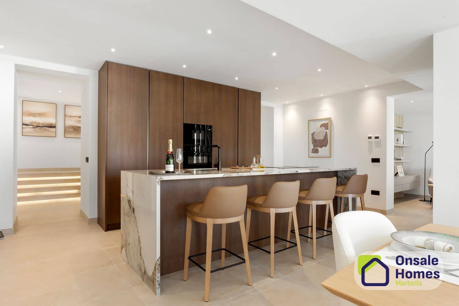 Chalet de 4 habitaciones en San Pedro de Alcantara en venta con piscina garaje - 2.995.000 € (Ref: 9848980)