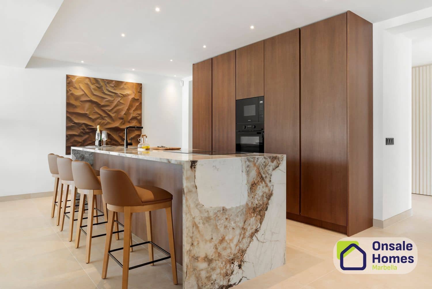 Chalet de 4 habitaciones en San Pedro de Alcantara en venta con piscina garaje - 2.995.000 € (Ref: 9848980)