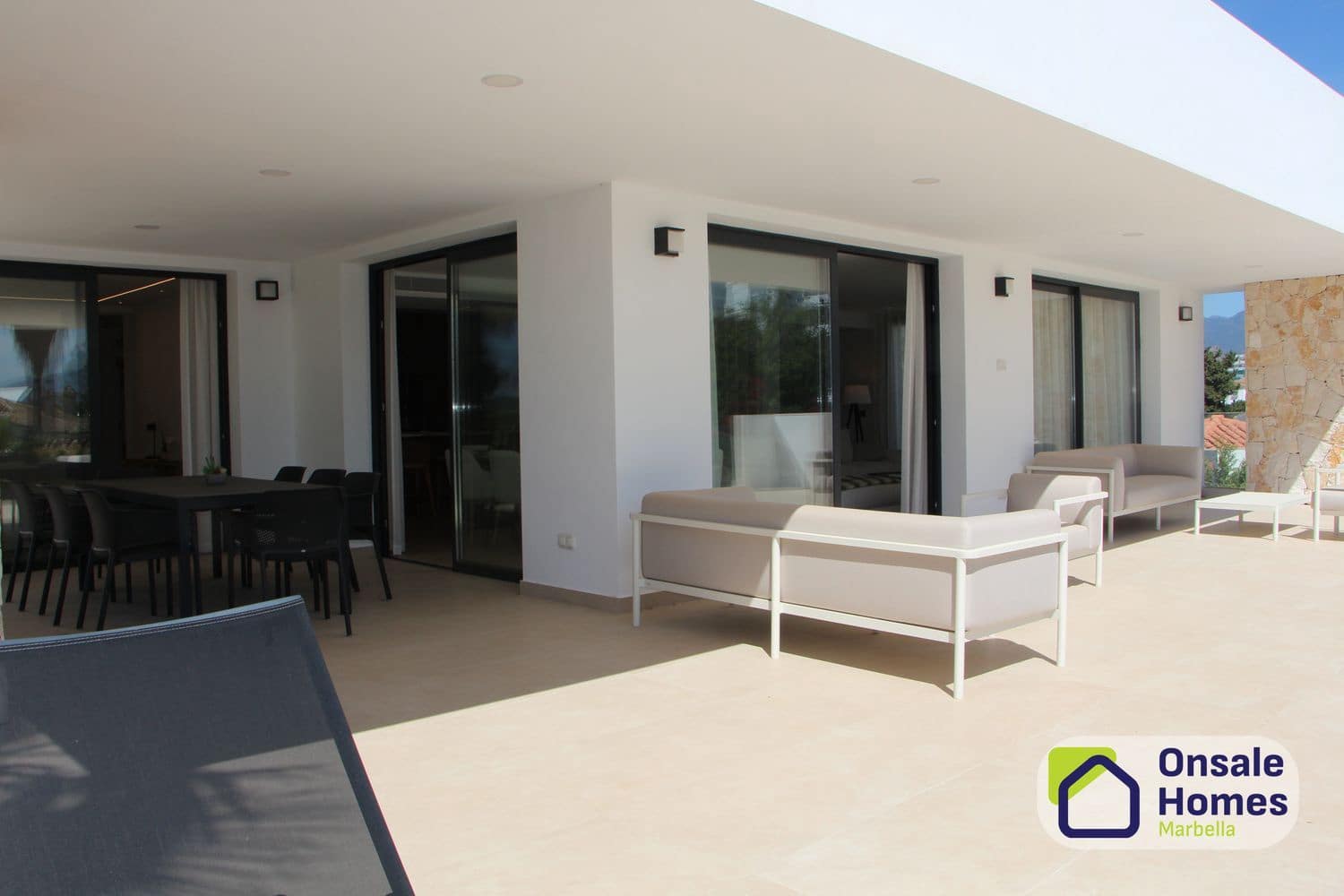 Chalet de 4 habitaciones en San Pedro de Alcantara en venta con piscina garaje - 2.995.000 € (Ref: 9848980)
