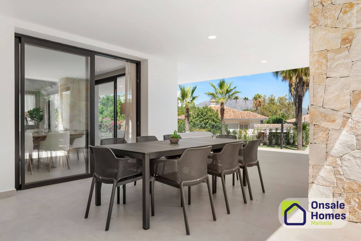 Chalet de 4 habitaciones en San Pedro de Alcantara en venta con piscina garaje - 2.995.000 € (Ref: 9848980)