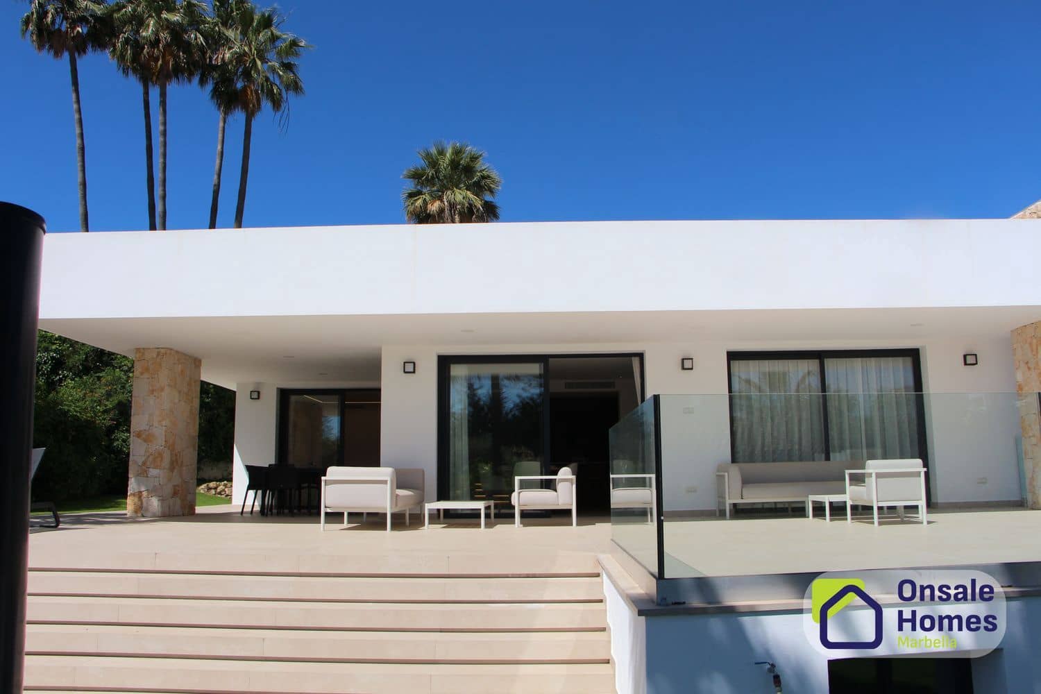 Chalet de 4 habitaciones en San Pedro de Alcantara en venta con piscina garaje - 2.995.000 € (Ref: 9848980)
