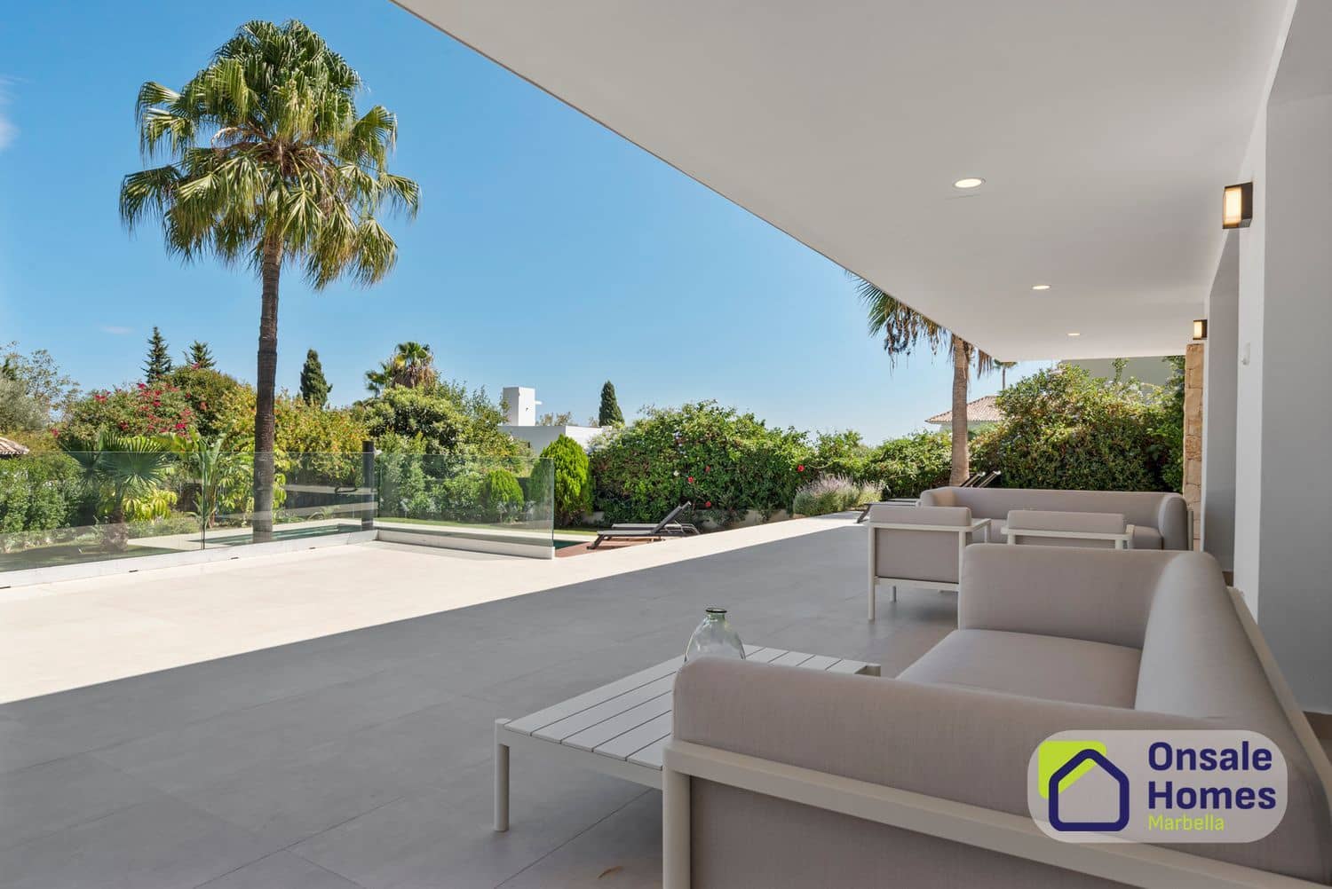 Chalet de 4 habitaciones en San Pedro de Alcantara en venta con piscina garaje - 2.995.000 € (Ref: 9848980)