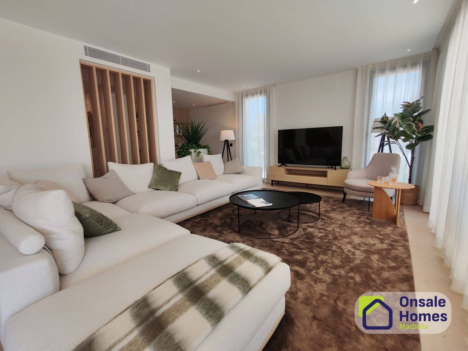Chalet de 4 habitaciones en San Pedro de Alcantara en venta con piscina garaje - 2.995.000 € (Ref: 9848980)