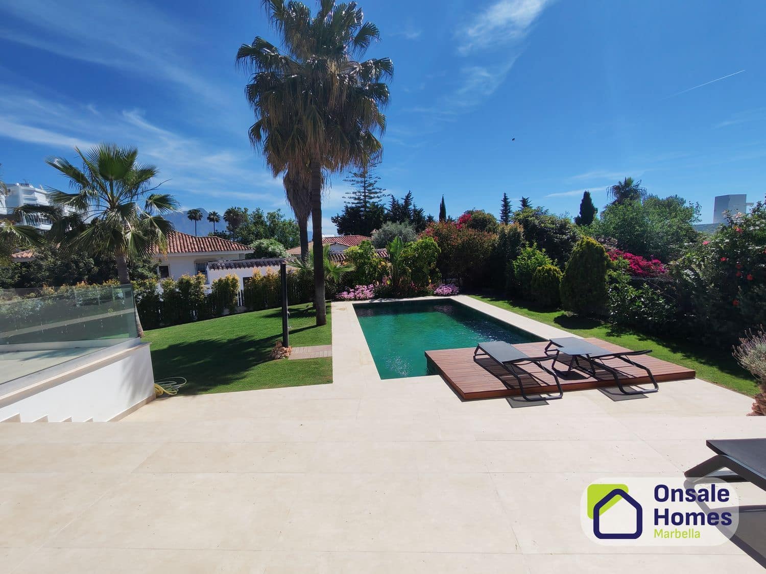 Chalet de 4 habitaciones en San Pedro de Alcantara en venta con piscina garaje - 2.995.000 € (Ref: 9848980)