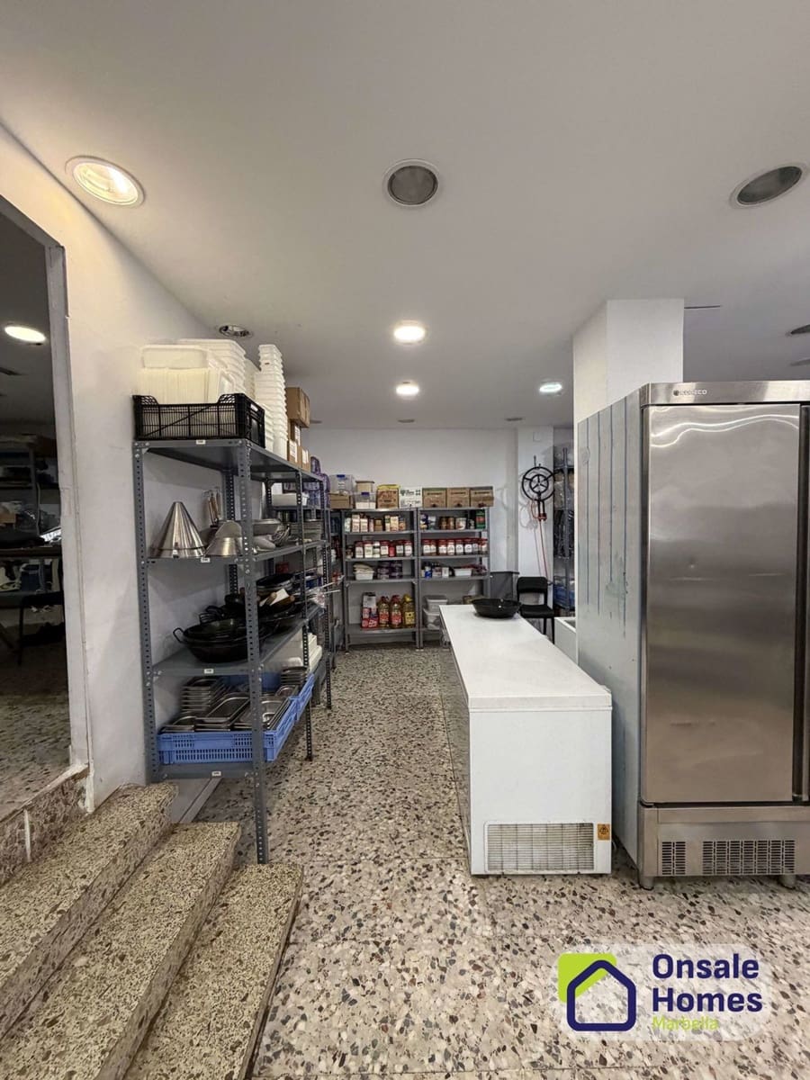 Commercial for rent in Marbella - € 3,000 (Ref: 9854854)