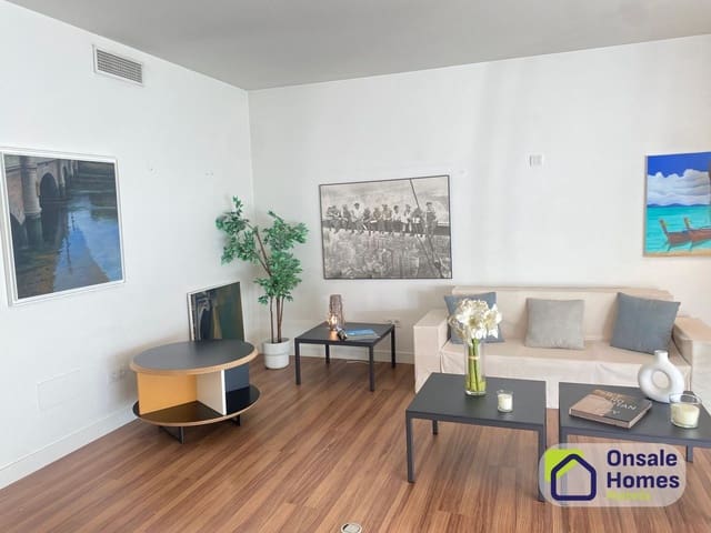 2 sovrum Lägenhet till salu i Playa Bajadilla - Puertos, Marbella med garage - 750 000 € (Ref: 9854855)