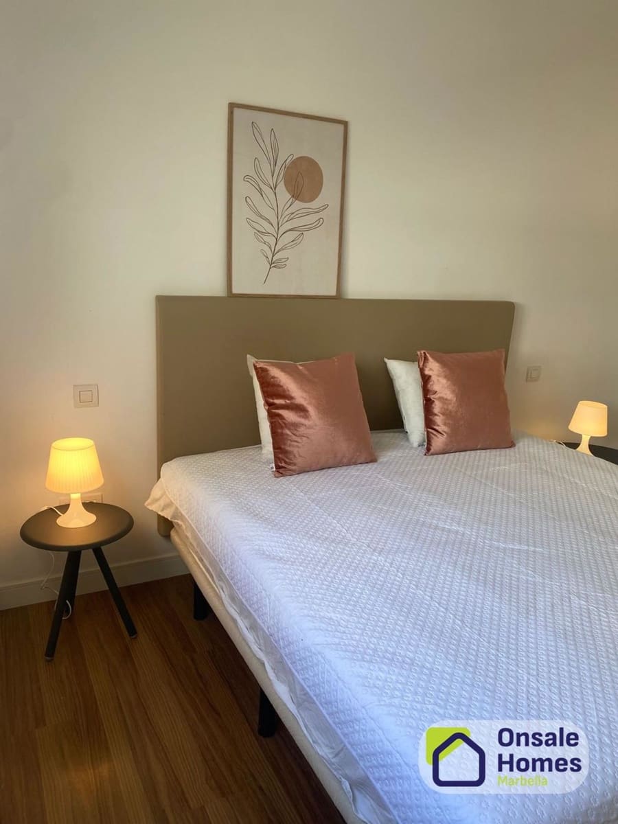 2 sovrum Lägenhet till salu i Marbella med garage - 750 000 € (Ref: 9854855)