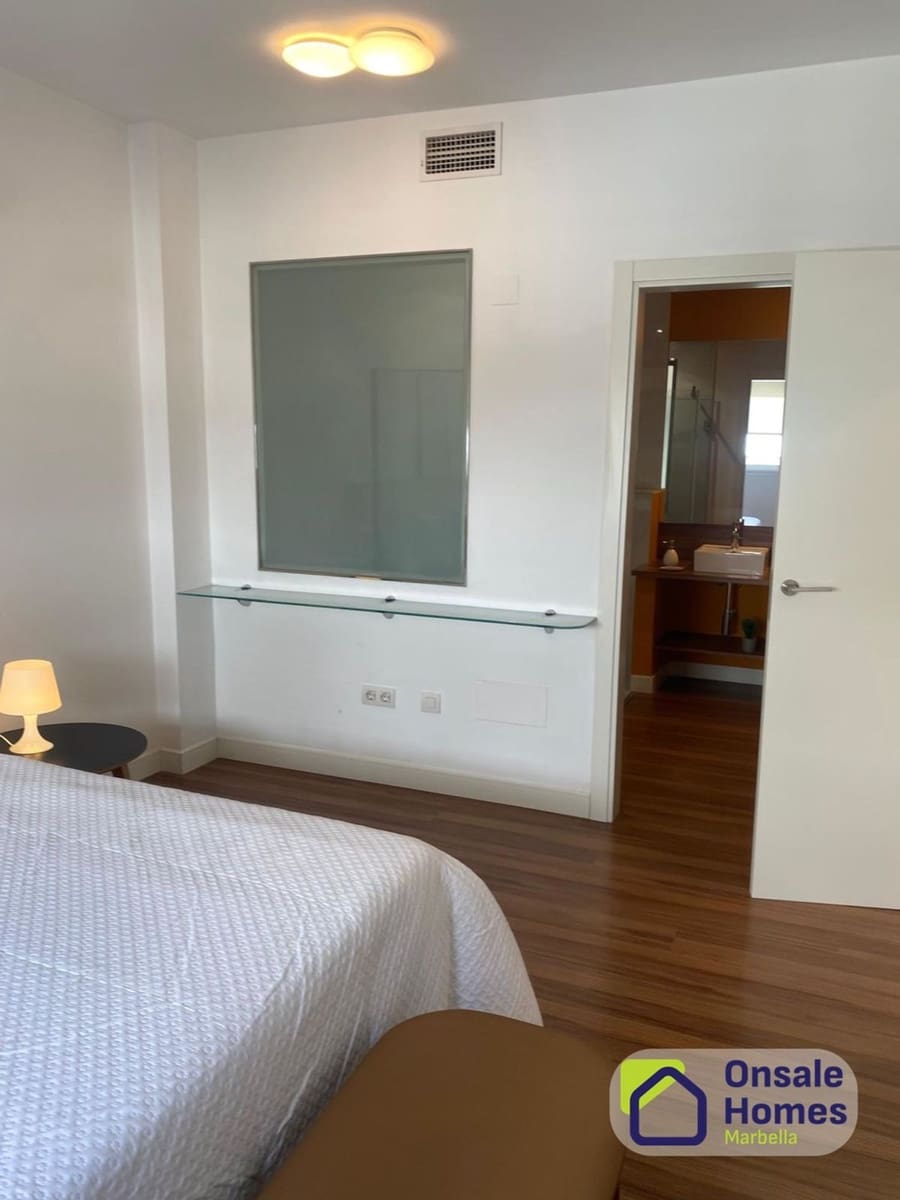 2 sovrum Lägenhet till salu i Marbella med garage - 750 000 € (Ref: 9854855)