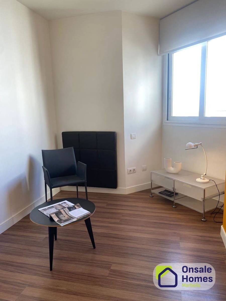 2 sovrum Lägenhet till salu i Marbella med garage - 750 000 € (Ref: 9854855)