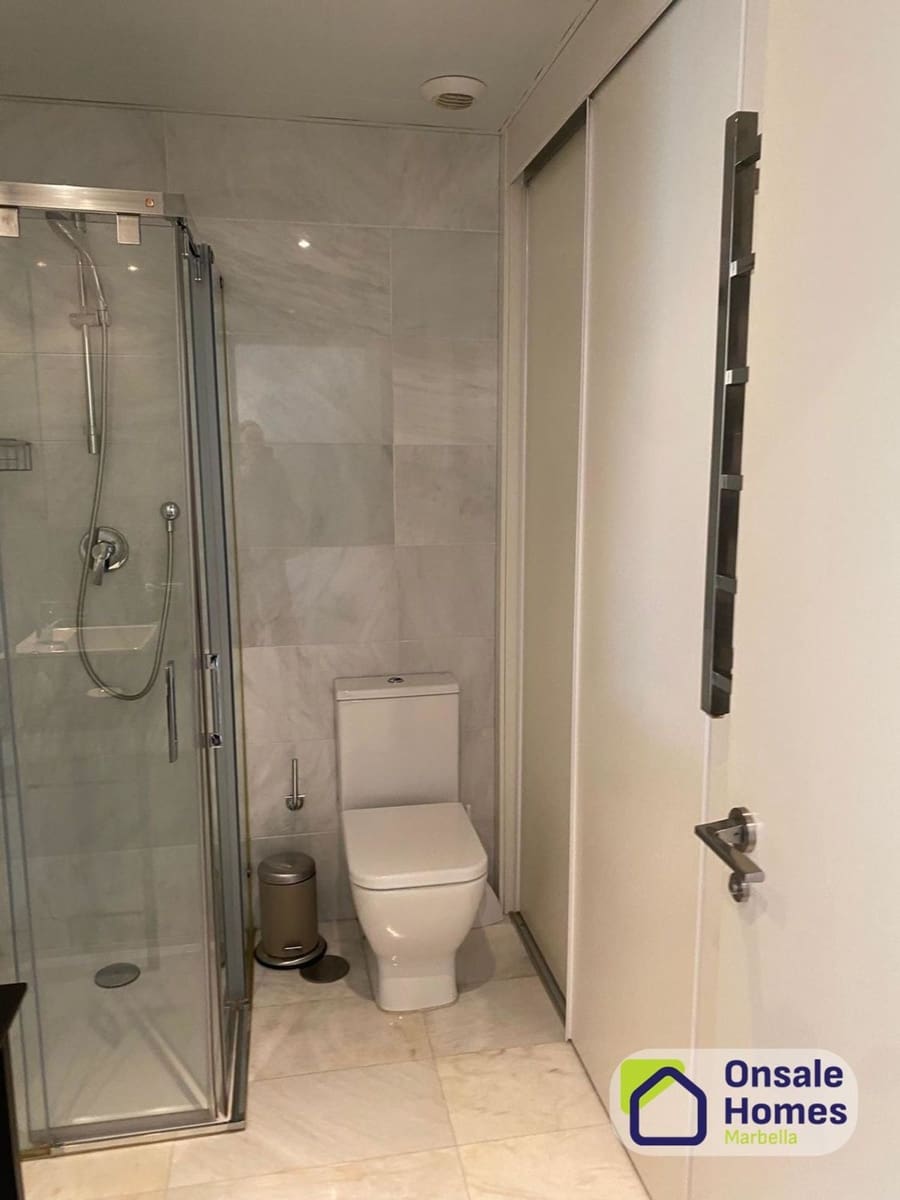 2 sovrum Lägenhet till salu i Marbella med garage - 750 000 € (Ref: 9854855)