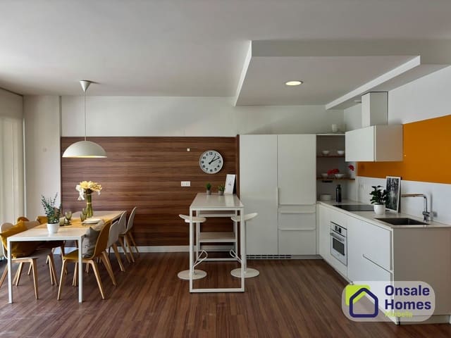 2 chambre Appartement à vendre à Playa Bajadilla - Puertos, Marbella avec garage - 750 000 € (Ref: 9854855)