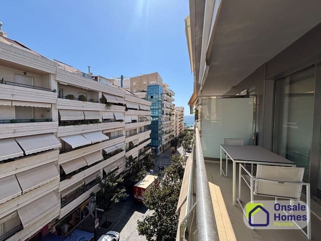 2 chambre Appartement à vendre à Playa Bajadilla - Puertos, Marbella avec garage - 750 000 € (Ref: 9854855)