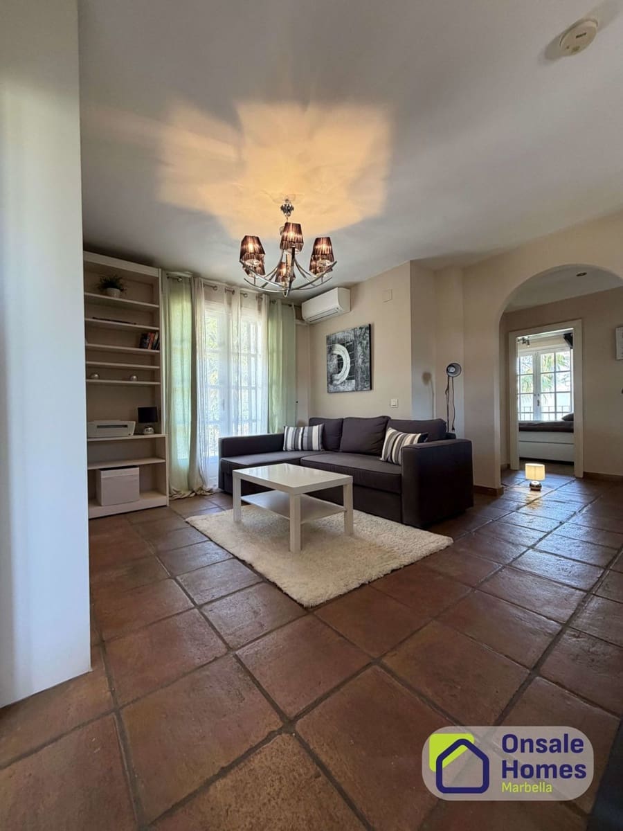 5 soveværelse Villa til leje i Golden Mile med swimmingpool garage - € 9.000 (Ref: 9854857)