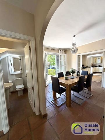 5 bedroom Villa for rent in Sierra Blanca, Marbella with pool garage - € 9,000 (Ref: 9854857)