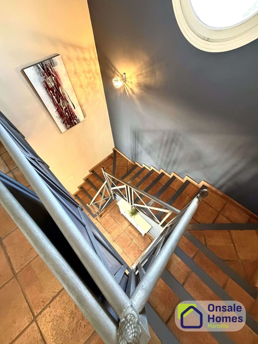 5 quarto Moradia para arrendar em Golden Mile com piscina garagem - 9 000 € (Ref: 9854857)