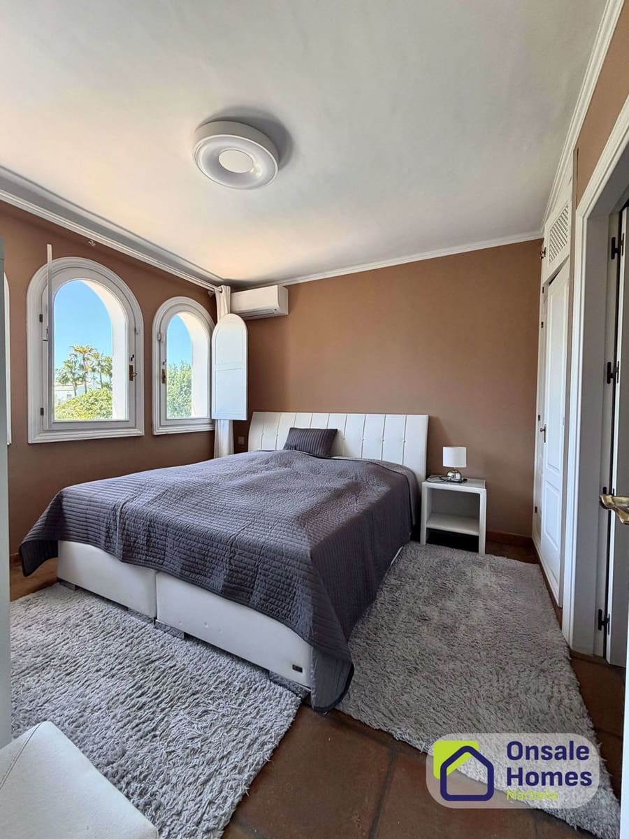 5 quarto Moradia para arrendar em Golden Mile com piscina garagem - 9 000 € (Ref: 9854857)