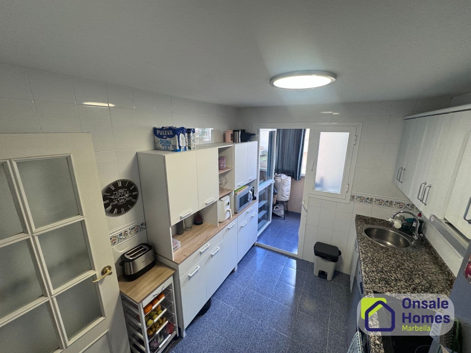 4 soverom Leilighet til salgs i Estepona med garasje - € 630 000 (Ref: 9863992)