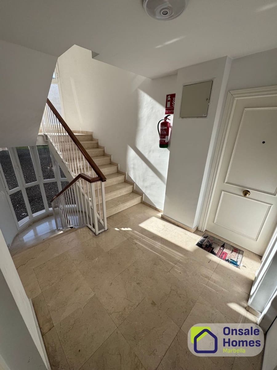 4 soverom Leilighet til salgs i Estepona med garasje - € 630 000 (Ref: 9863992)