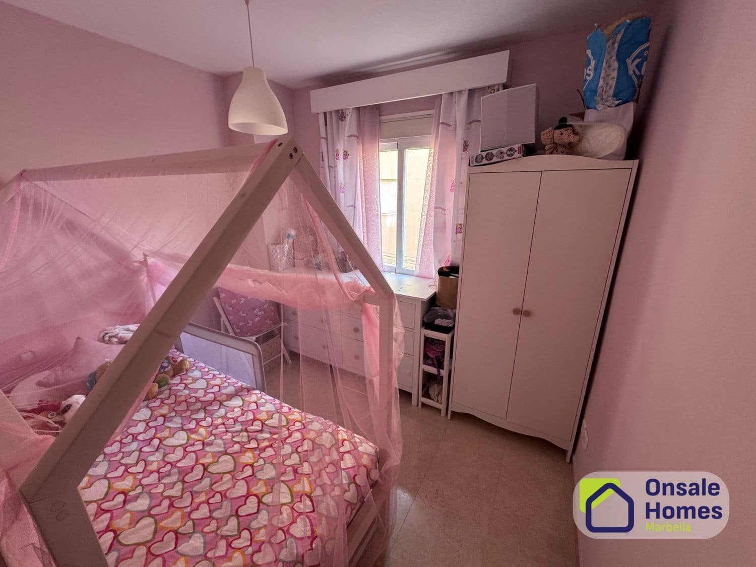 4 soverom Leilighet til salgs i Estepona med garasje - € 630 000 (Ref: 9863992)