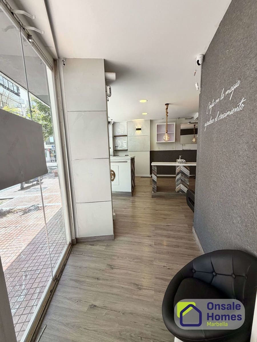 Commercial for rent in Marbella - € 2,500 (Ref: 9863993)