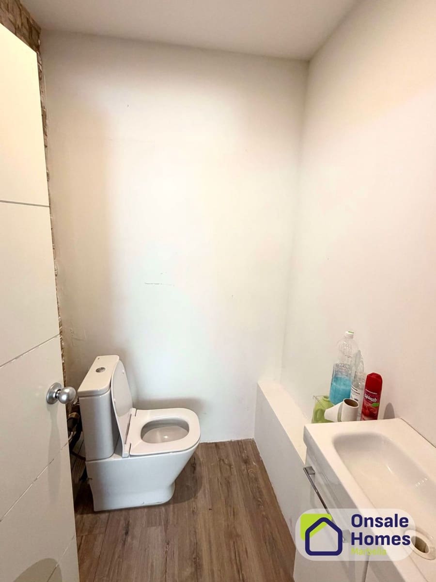 Commercial for rent in Marbella - € 2,500 (Ref: 9863993)