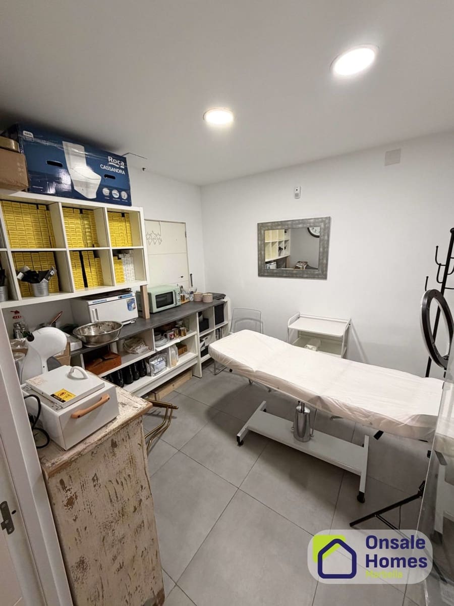 Commercial for rent in Marbella - € 2,500 (Ref: 9863993)