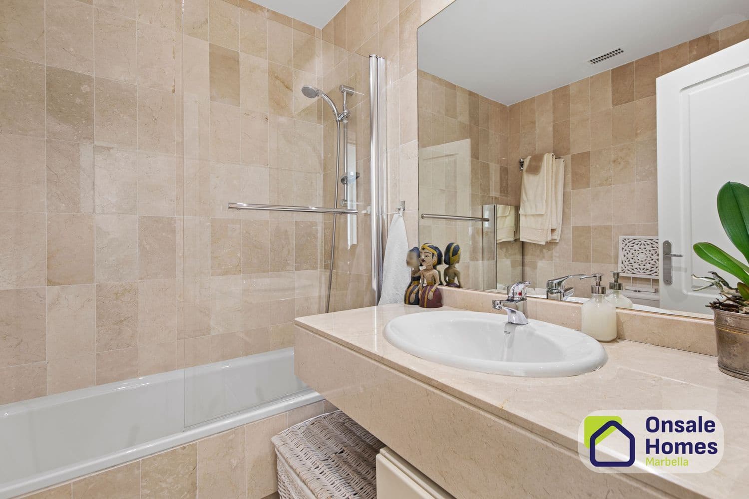 2 sypialnia Apartament na sprzedaż w Golden Mile z basenem garażem - 525 000 € (Ref: 9866254)