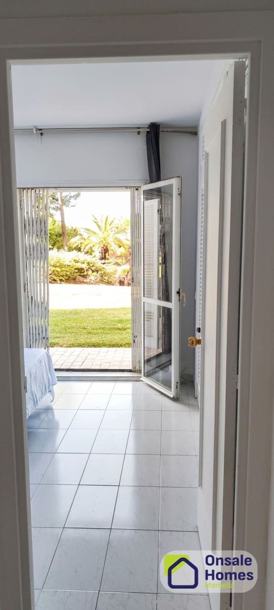 3 bedroom Apartment for sale in Rio Real with pool garage - € 1,000,000 (Ref: 9866255)
