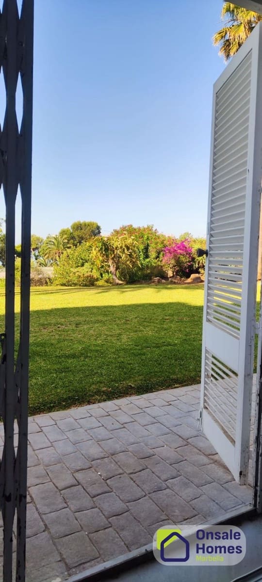 3 bedroom Apartment for sale in Rio Real with pool garage - € 1,000,000 (Ref: 9866255)