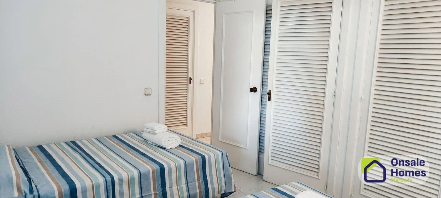 3 bedroom Apartment for sale in Rio Real with pool garage - € 1,000,000 (Ref: 9866255)