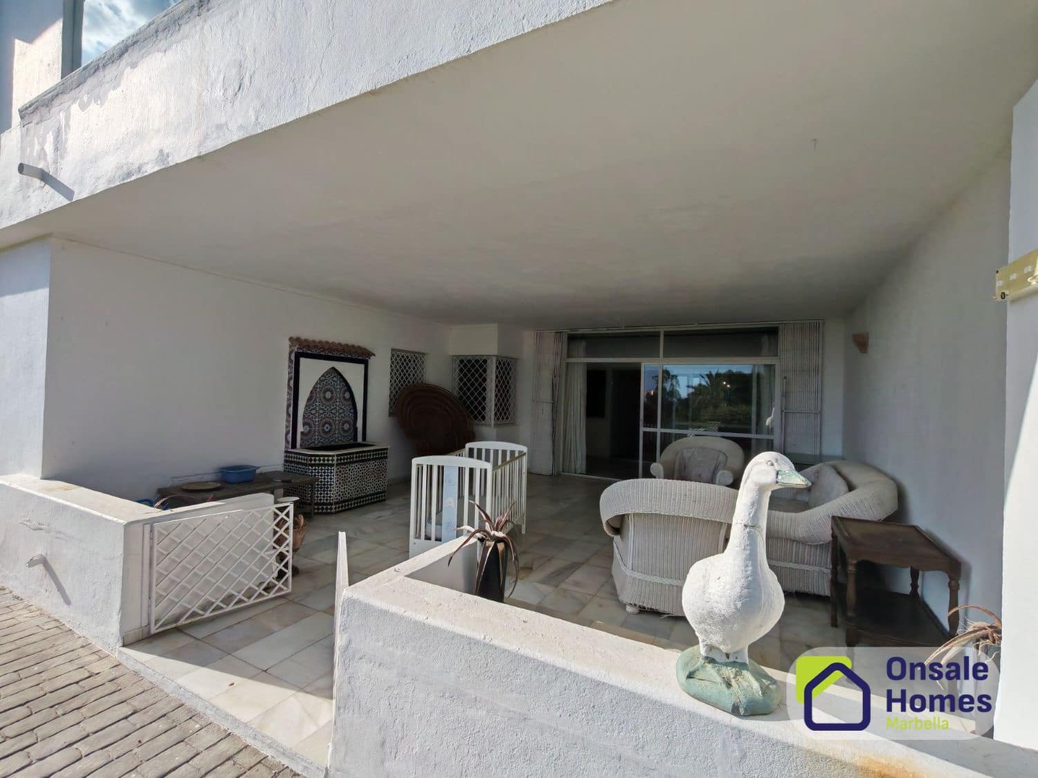 3 bedroom Apartment for sale in Rio Real with pool garage - € 1,000,000 (Ref: 9866255)