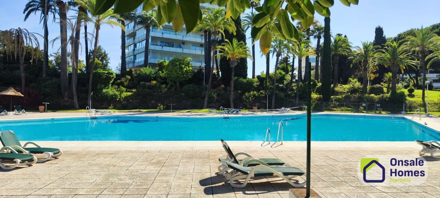 3 bedroom Apartment for sale in Rio Real with pool garage - € 1,000,000 (Ref: 9866255)