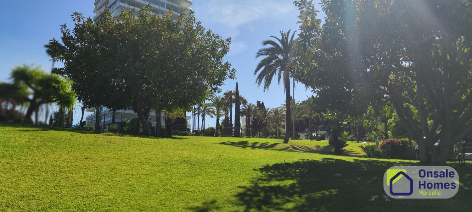 3 bedroom Apartment for sale in Rio Real with pool garage - € 1,000,000 (Ref: 9866255)