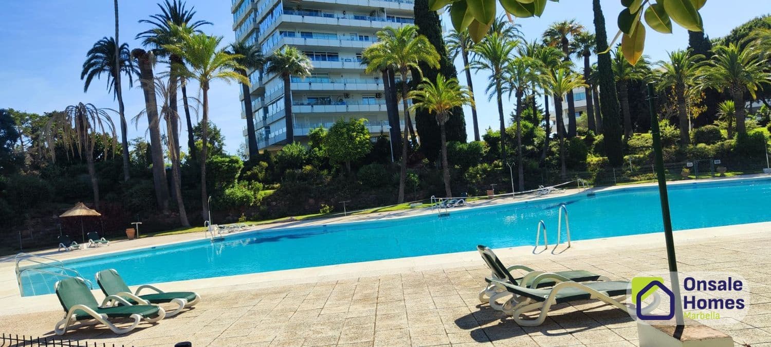 3 bedroom Apartment for sale in Rio Real with pool garage - € 1,000,000 (Ref: 9866255)